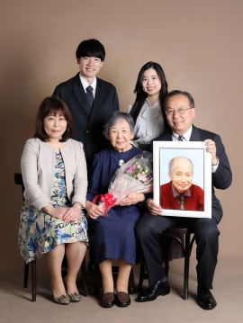 gallery_family_t_2026_8